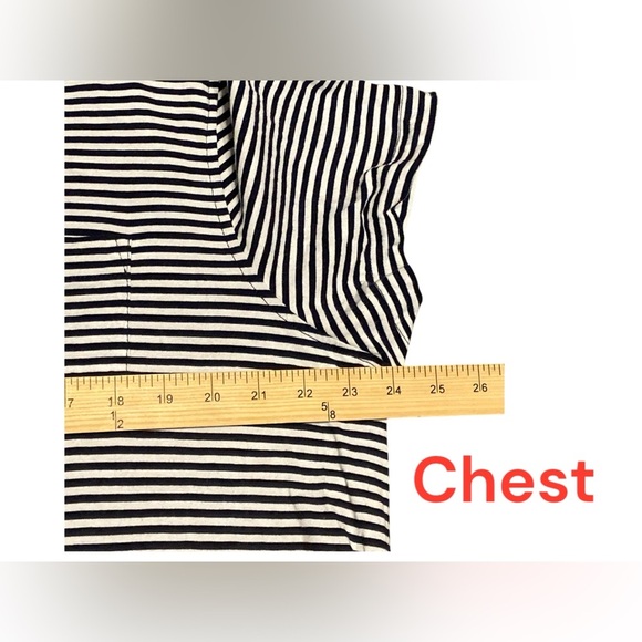 Brooks Brothers Classic Blue and White Polo Shirt
BIN #2 - Picture 8 of 9